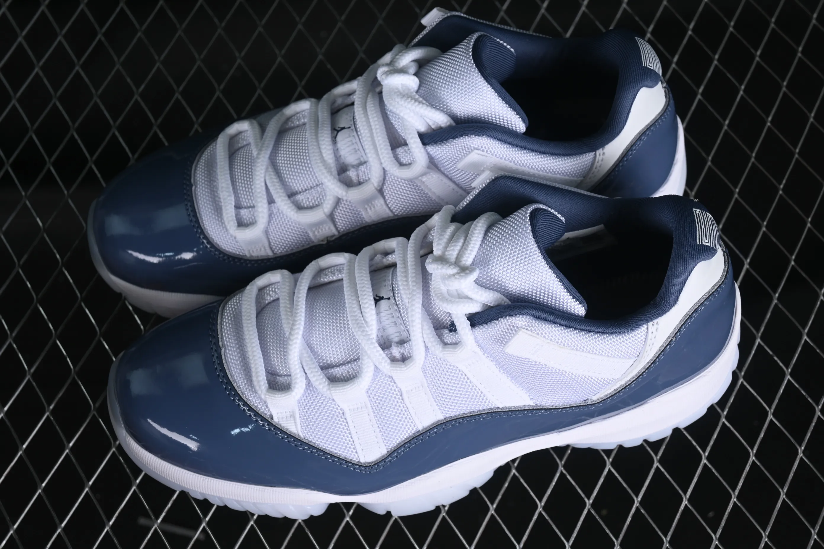 All categories Air Jordan Jordan series basketball shoes Air Jordan 11 F version Air Jordan 11 Low "Diffused Blue" AJ11 Joe 11 navy blue genuine carbon FV5104-104